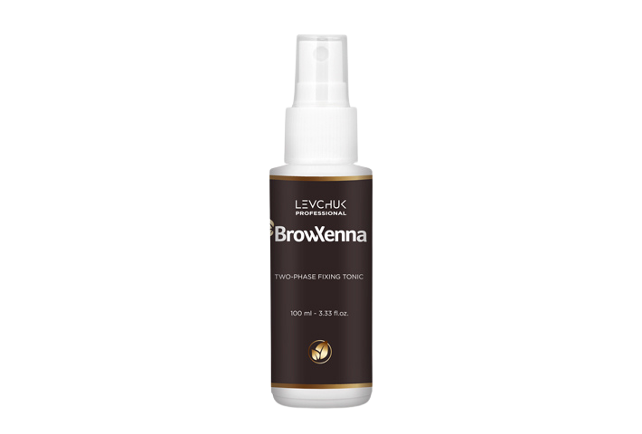 Botella de  del Tónico Bifásico para el Desmaquillado de Henna de BrowXenna. Ideal para eliminar suavemente las capas secas de henna, restaurar el equilibrio del pH de la piel y proporcionar hidratación ligera.